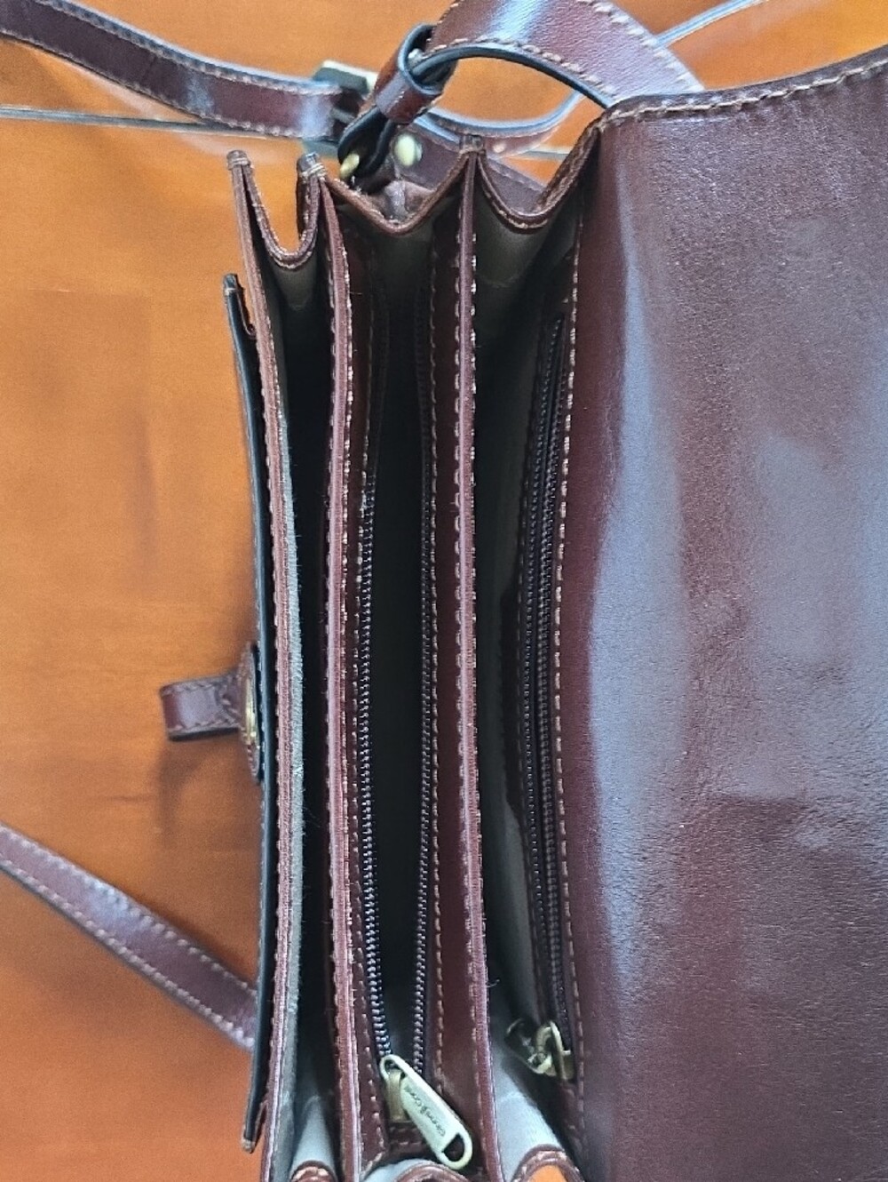 Gianni Conti Brown Leather Crossbody Bag - Picture 5 of 10